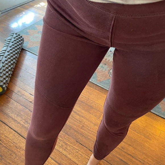 Burgundy suede Free People leggings - Picture 2 of 6